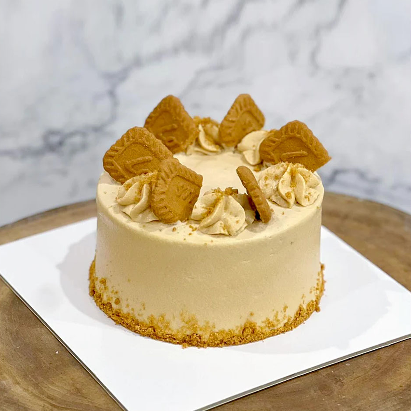 0179 Lotus Bisscof Cake