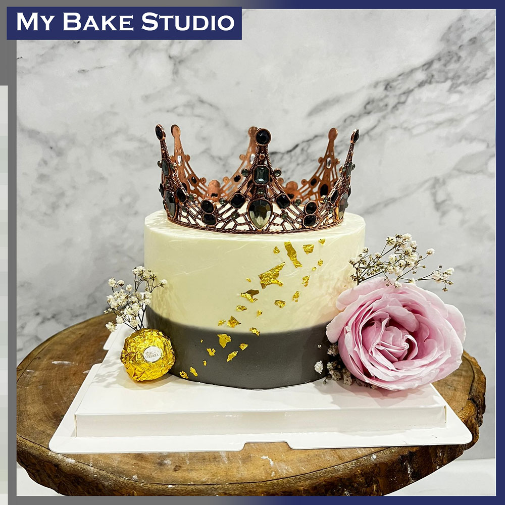 purple #royalty #queen #cake #bronx #bakery #gold #happybirthday #party  #newyork #cakesofinstagram #cupcakes #cakepops #cakedesign… | Instagram