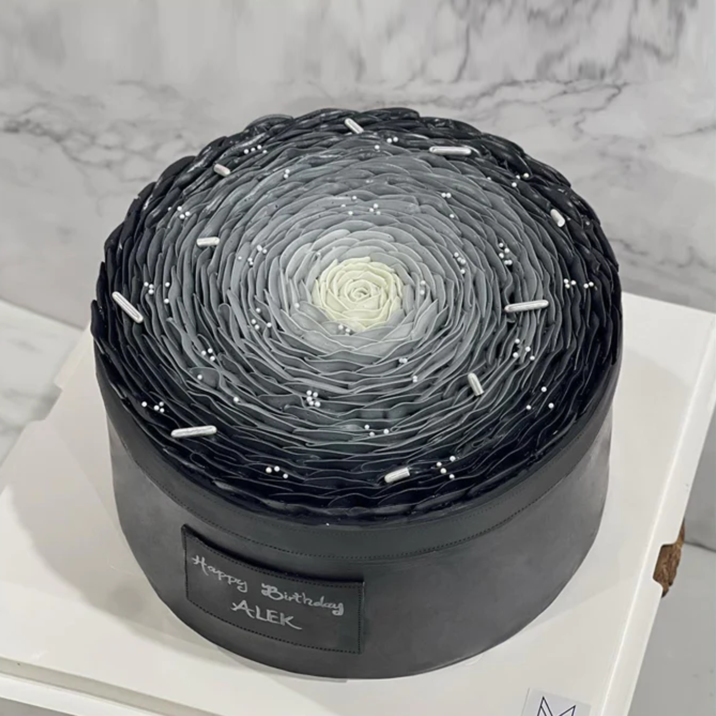 0220 Grand ombre Cake