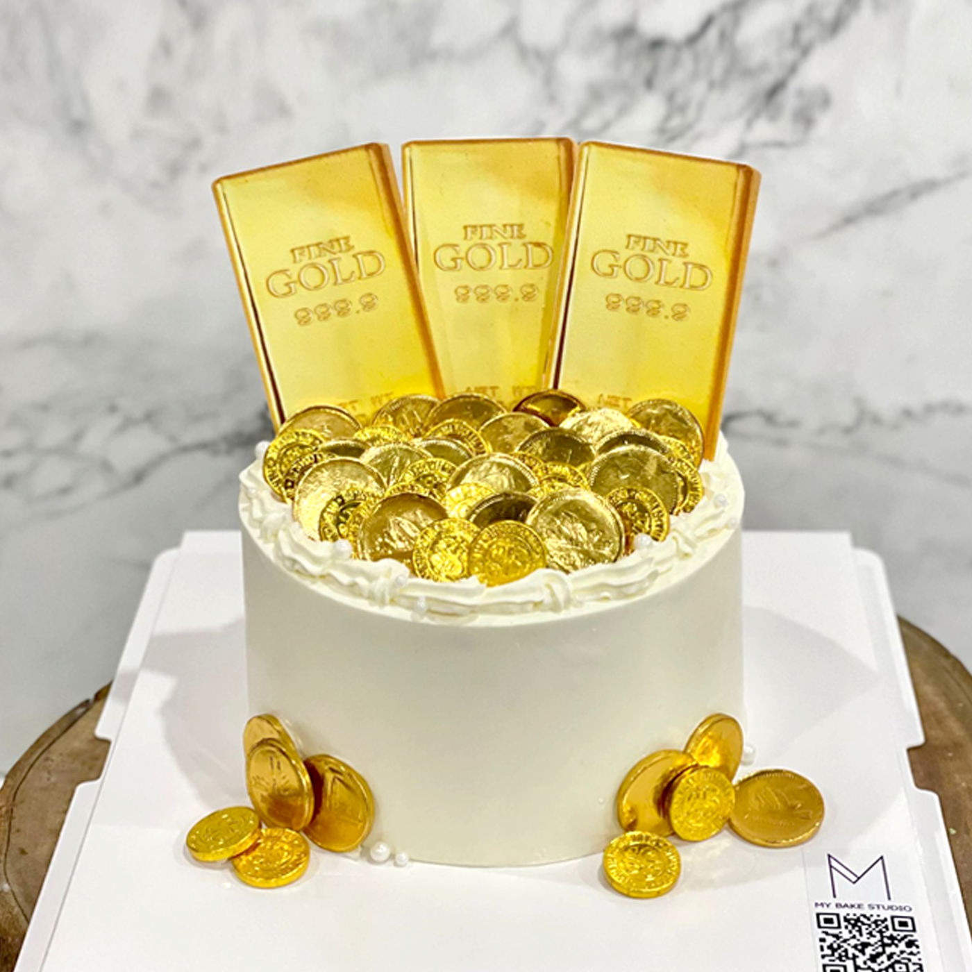 173 Gold Bart And Coin cake