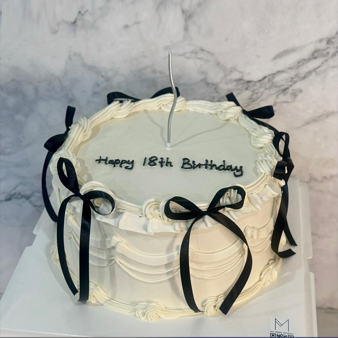0176 Classic ribbon cake