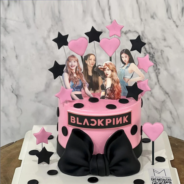 Party Black Pink Cake