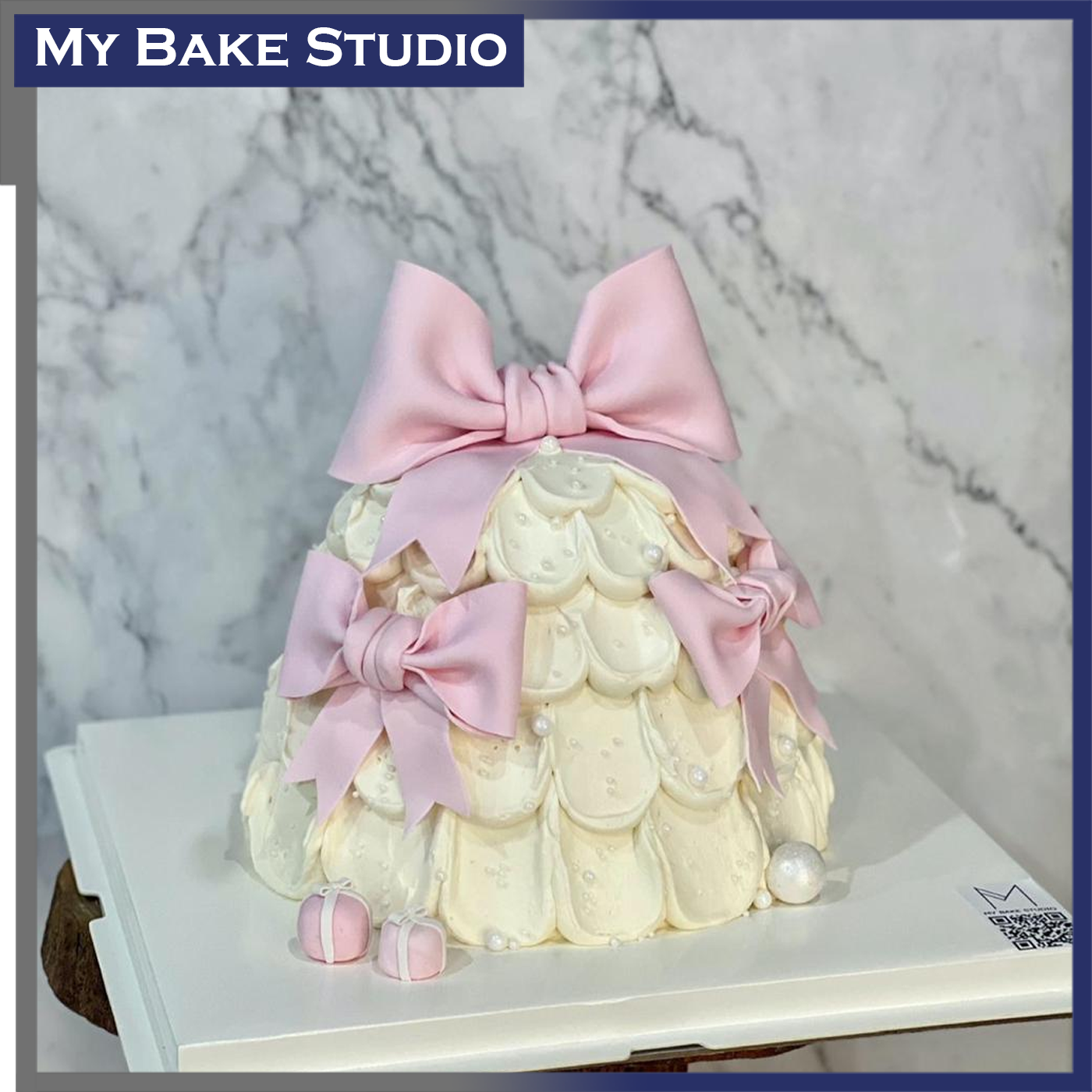 White Christmas Tree Cake