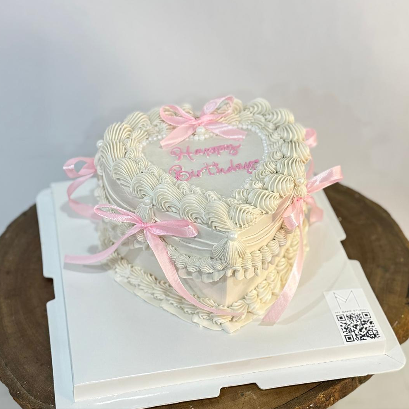 Classic Victorian Ribbon Heart Cake