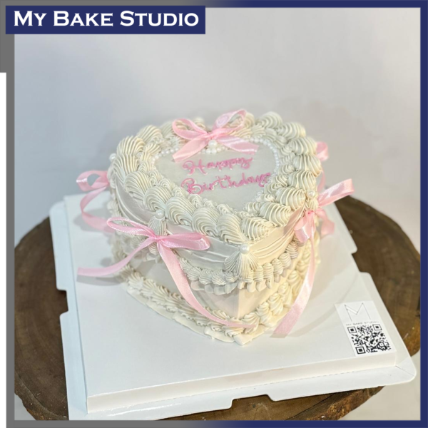 Classic Victorian Ribbon Heart Cake