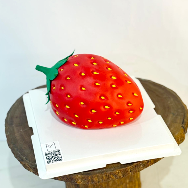 3D Strawberry Cake